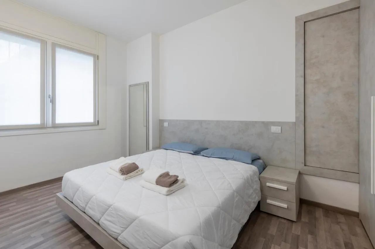 Residenza Algra Mediolan 0*,